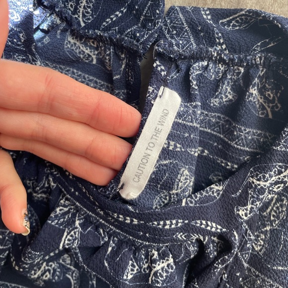 Navy Elephant Sleeveless Flowy Top Size Med - Picture 2 of 4